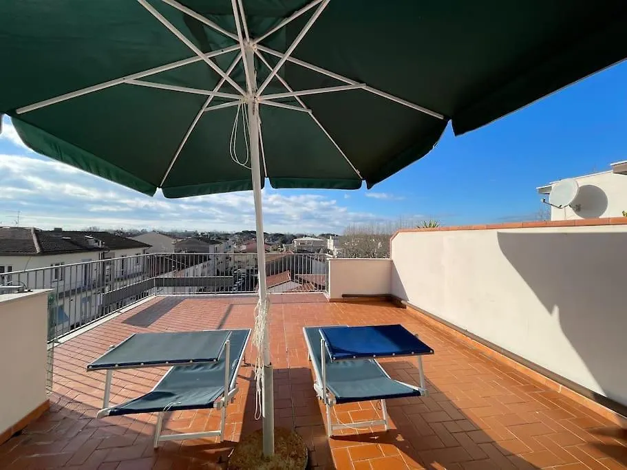 Attico Ampio E Luminoso Con Terrazza Panoramica Apartment Viareggio Italy